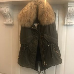 NWT SAM NY Dakota Vest in Army/Natural